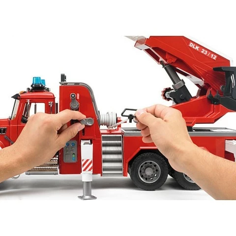 Bruder fire engine Mack 2821