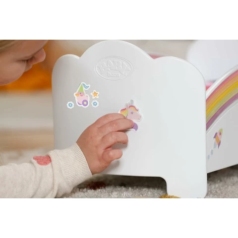 Baby Born nuken sänky vuodevaatteineen valolla ja äänitoiminnalla Rainbow
