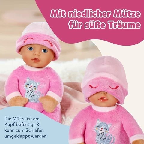 Pehmeä Baby Born nukke hatussa