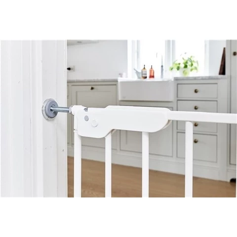 Baby Dan Lise safety gate for narrow spaces