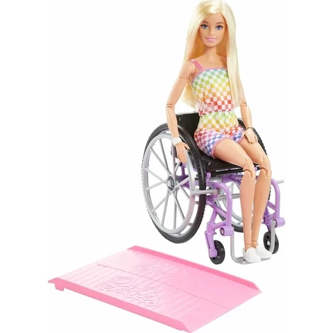 Barbie nukke pyörätuolissa