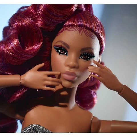 Barbie Signature Looks red hair