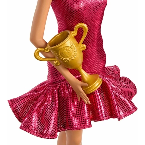 Barbie fashion -nukke pokaalilla