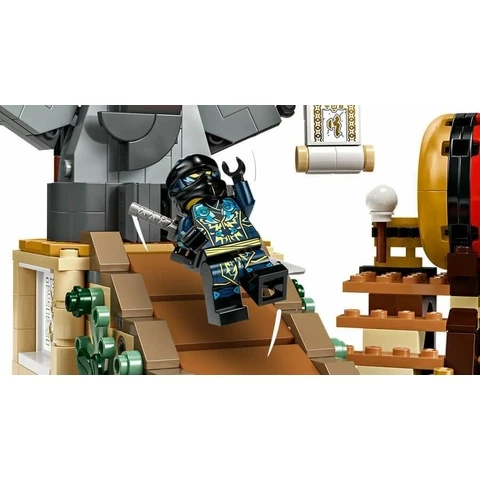LEGO Ninjago 71818 - Turnajaisten taisteluareena