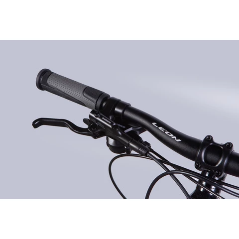  Leon XC 100 maastopyörä 27.5" 16-v valkoinen-pinkki-vadelmapunainen (valkoinen-pinkki, 27.5")
